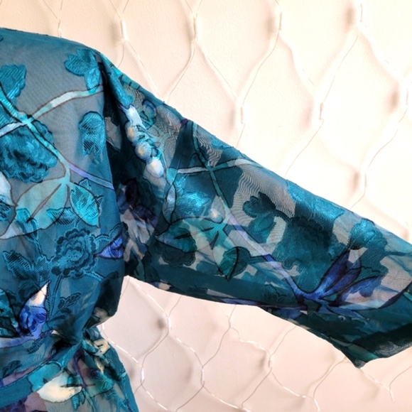 Vintage Wrap-Around Robe by Angelique / Size Medium - Picture 4 of 8